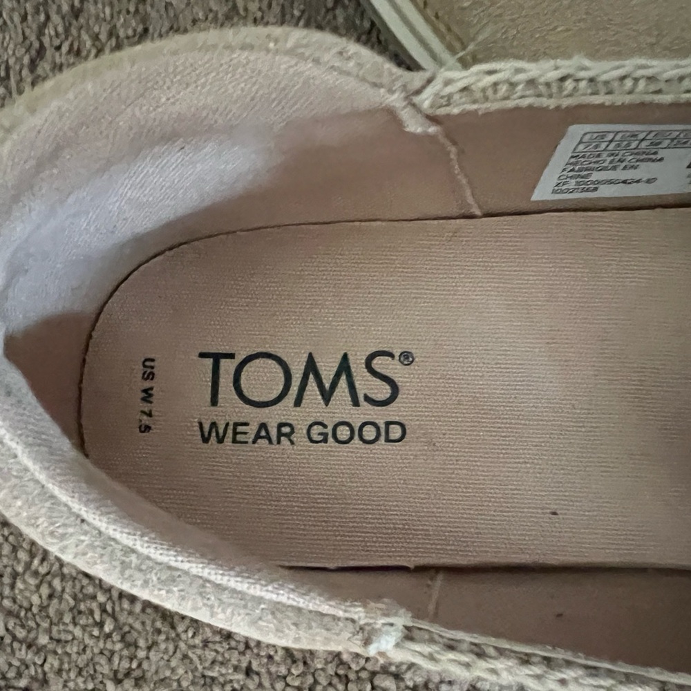Step into Something with Style! Toms Beige Espadrille Platform Slip-On Sneakers - Picture 3 of 8